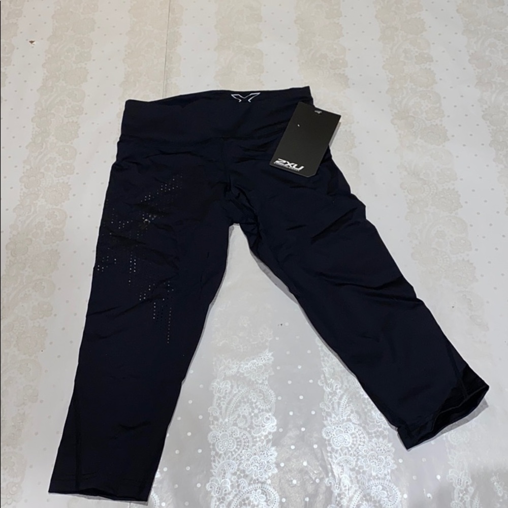 2XU compression workout leggings - Picture 4 of 5